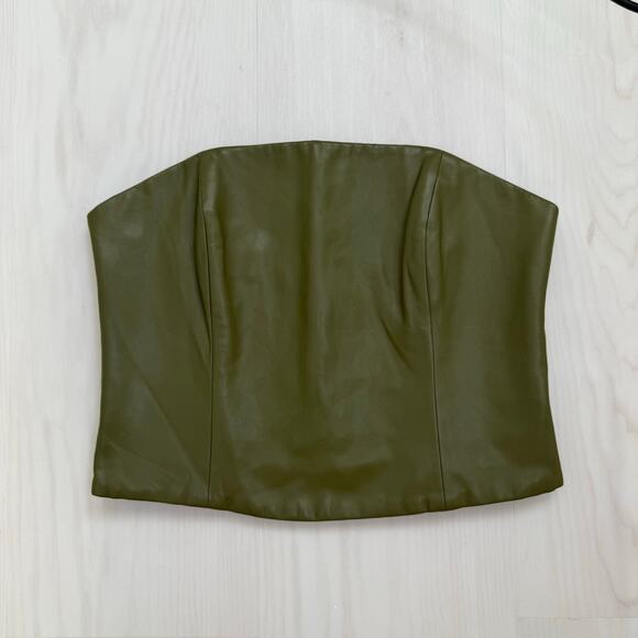 Natori
Faux Leather Bustier 🩶 - Picture 4 of 8